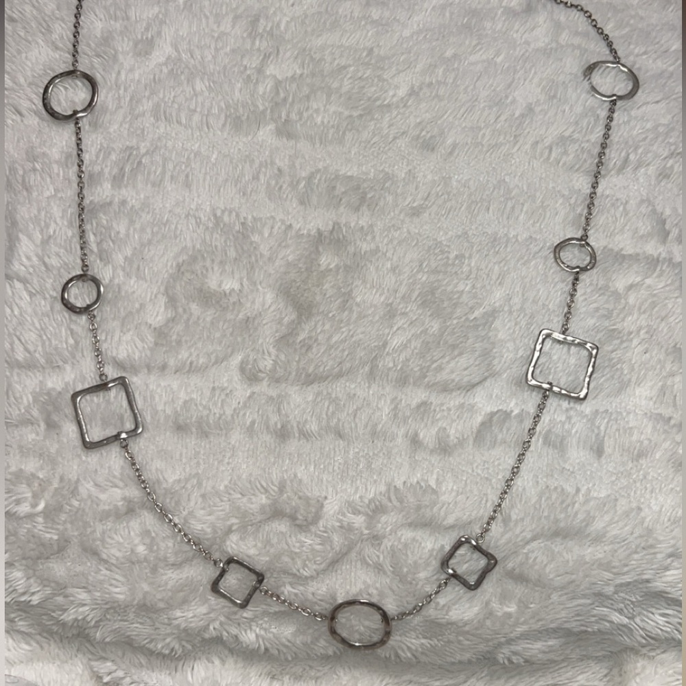 Elegant Silver Geometric Necklace